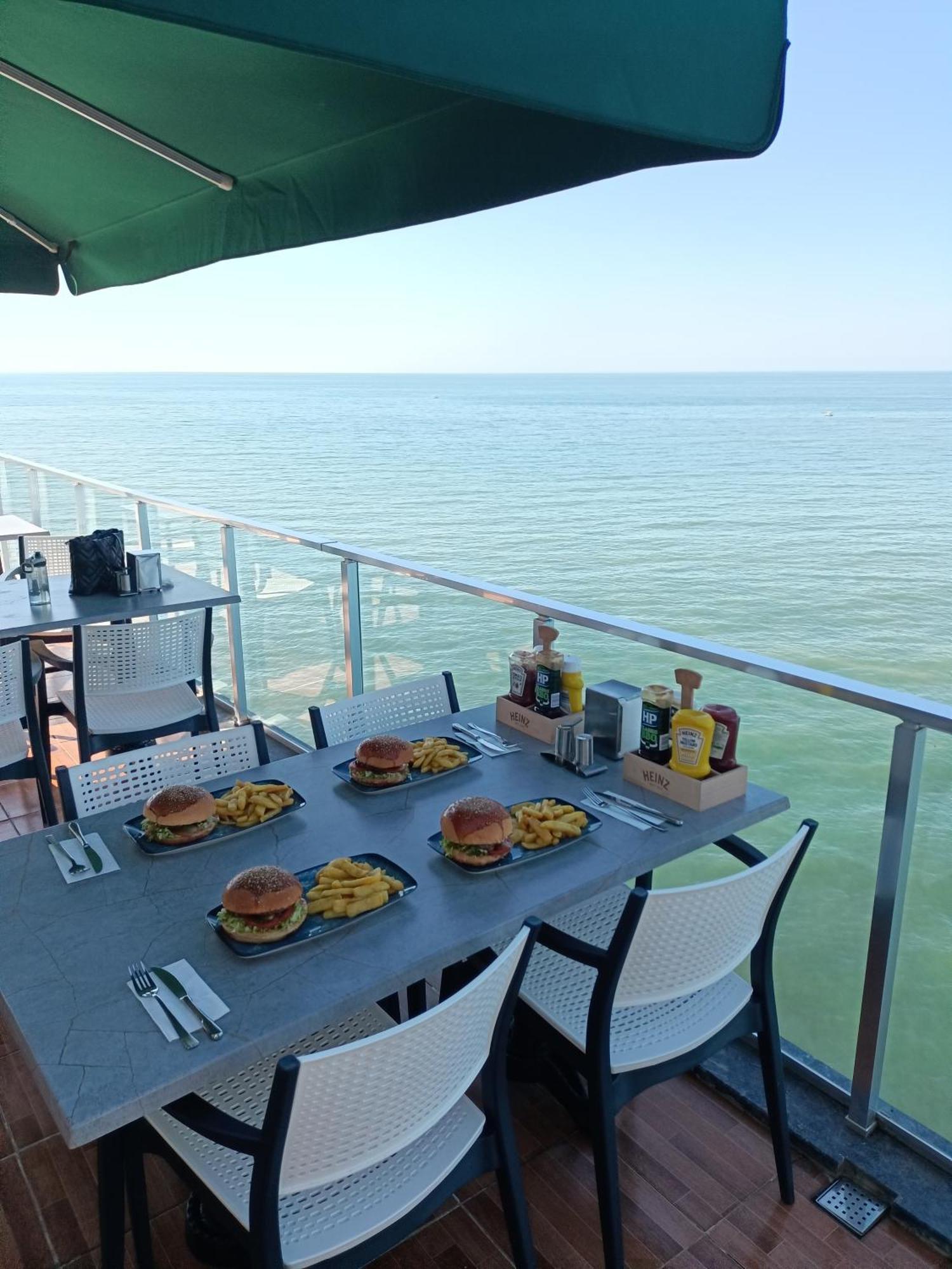 The Marine Hotel Трабзон Екстериор снимка